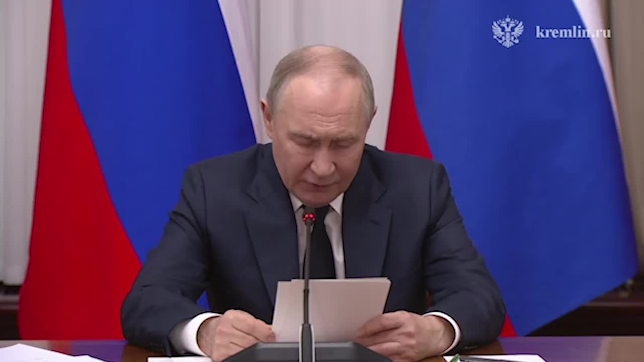 Путин призывает правительство к поддержке многодетных семей через гибкие решения