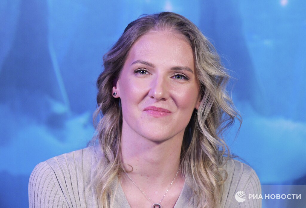 Светлана Ромашина утверждена главным тренером сборной России по синхронному плаванию Решение принято министерством спорта РФ сообщается на сайте Федерации водных видов спорта России На этом посту семикратная олимпийская чемпионка сменила Татьяну Покровскую Подписывайтесь на РИА Новости Спорт в MAX