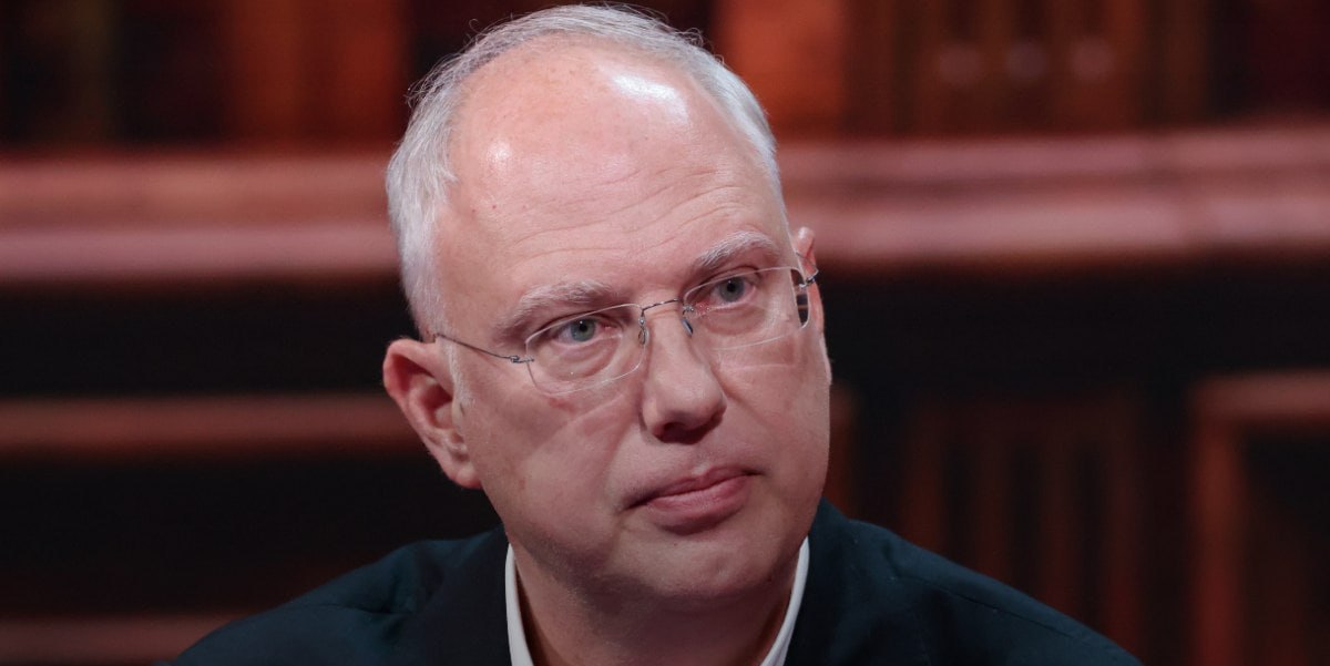 Дмитриев призвал уйти в отставку Мерца и фон дер Ляйен после провала на саммите ЕС Урсула и Мерц должны уйти в отставку если они хотят доказать убежденность единство и решимость как они обещали после того как им не удалось добиться незаконного изъятия ЕС российских резервов jkinvest news jkinvest