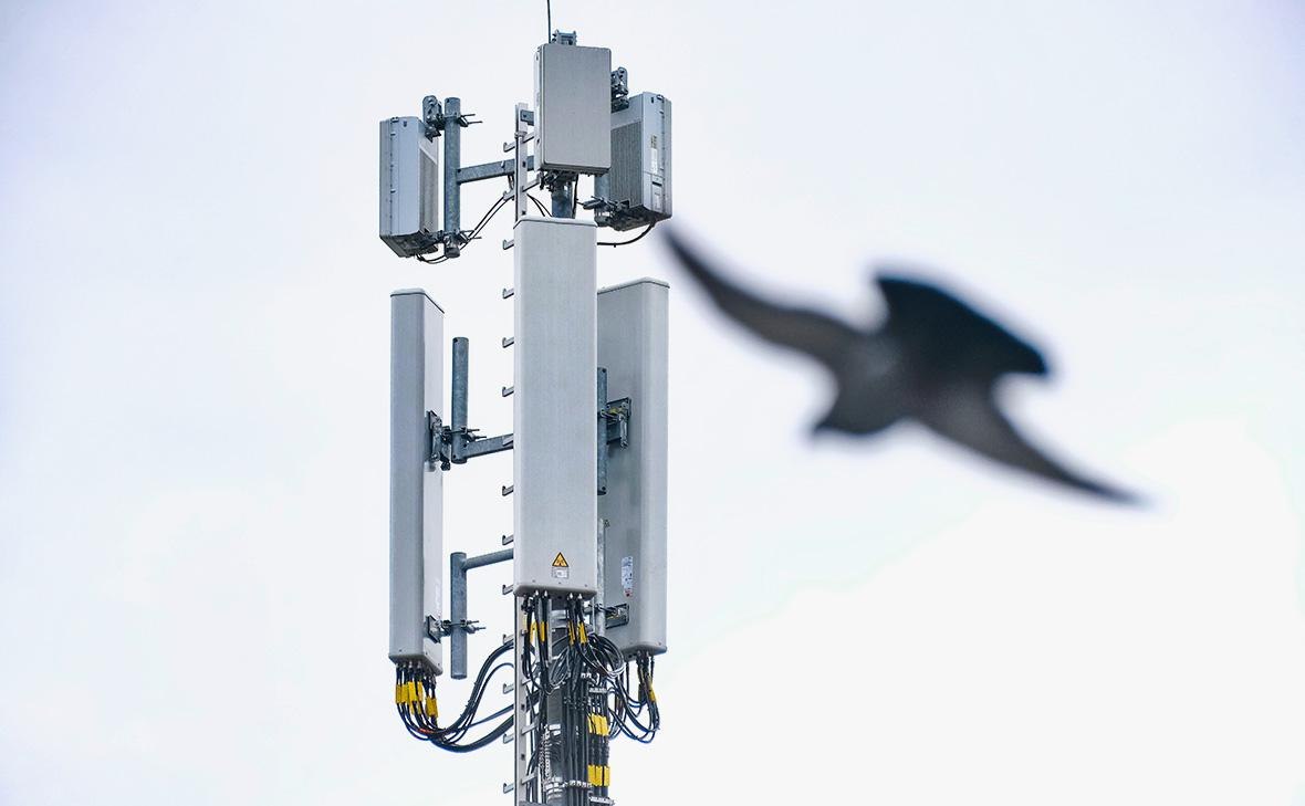 Утро четверга Производители телекомоборудования попросили Минцифры обязать операторов связи с 1 января 2027 года закупать только отечественное радиорелейное оборудование Российские компании за три квартала 2025 года получили сальдированную прибыль прибыль минус убыток на сумму 19 2 трлн рублей подсчитал Росстат Это на 7 7 меньше чем за аналогичный период 2024 го Средняя максимальная ставка по депозитам ведущих банков в ноябре 2025 года выросла впервые за одиннадцать месяцев на 1 8 п п до 15 5 годовых vc ru money 2618529