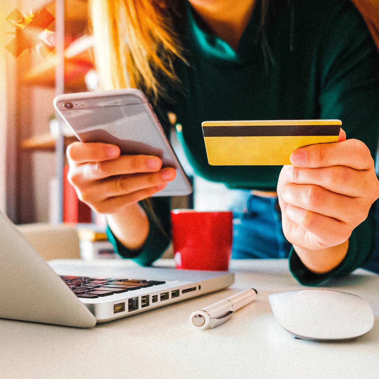 Аферисты разводят россиян на рассрочки в маркетплейсах Мошенники выдают себя за участников партнерских программ и обещают быстрый заработок за оформление рассрочки По их словам заказ якобы фиктивный а человеку положено вознаграждение Иногда жулики даже переводят первый взнос чтобы усыпить бдительность В итоге техника уезжает к аферистам а рассрочка остается на жертве которая так и не получает обещанные деньги О схеме предупреждают в МВД   спасибо что предупредили кто вообще в такое верит НМШ