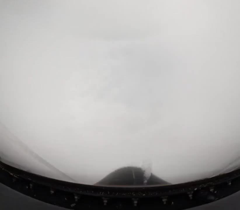 Уникальные кадры пролета через глаз урагана Мелисса