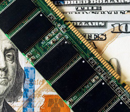 Samsung подняла цены на память до 60 из за усиливающегося дефицита Reuters Samsung резко увеличила стоимость чипов DDR5 на 30 60 по сравнению с сентябрем Усиление дефицита вызванного глобальной гонкой по строительству дата центров для ИИ приводит к подорожанию памяти для ПК серверов и смартфонов Samsung Electronics в ноябре повысила цены на целый ряд чипов памяти