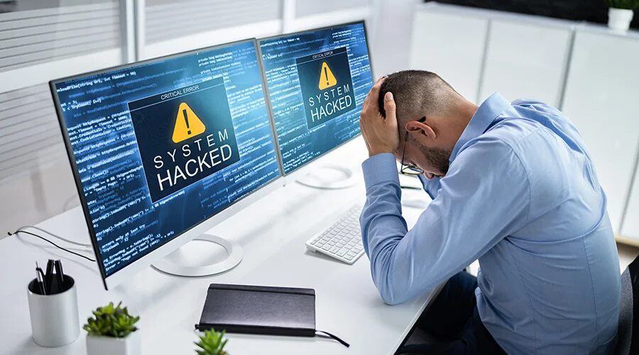 Опрос: Российский бизнес слабо готов к новым правилам по защите персональных данных. Раскрываем тему. Специалисты сервиса «Актион Бухгалтерия» опросили более чем 500 компаний. Каждая вторая из них заявила, что готова к новым требованиям, но у большинства из них все равно есть нарушения. Сложности в соблюдении всех предписаний связаны с техническими возможностями, особенно малого и среднего бизнеса. Статистика говорит о том, что на момент вступления в силу закона об оборотных штрафах из российских компаний около 1 млн были зарегистрированы как операторы персональных данных, а фактическое число операторов персональных данных — почти 8 млн. Соответственно, подавляющее большинство вряд ли понимают требования по обеспечению безопасности этих данных