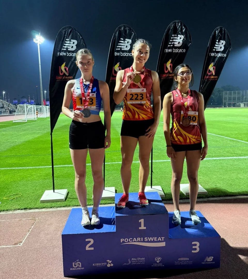 Тульские легкоатлеты завоевали 8 медалей на международном турнире в Абу Даби Соревнования по лёгкой атлетике Abu Dhabi Champions собрали представителей 30 стран Тульскую область на международной арене успешно представили воспитанники региональных спортивных школ Григорий Лушкин завоевал 2 золотые медали Он стал лучшим в беге на 400 метров и 800 метров среди юношей до 16 лет Дарья Батурина также стала обладательницей 2 золотых медалей Девушка праздновала триумф в прыжках в длину и в беге на 200 метров среди девочек до 18 лет Универсальность показала еще одна тульская спортсменка Валерия Воронкевич Она завоевала золото в прыжках в длину серебро в беге на 100 метров и бронзу в беге на 200 метров среди девочек до 16 лет 3 е место в прыжке в длину соревнуясь с соперницами до 12 лет заняла Юлия Карпецкая Фото Страница Дмитрия Миляева в мессенджере MAX 1  2   Подпишись на новости