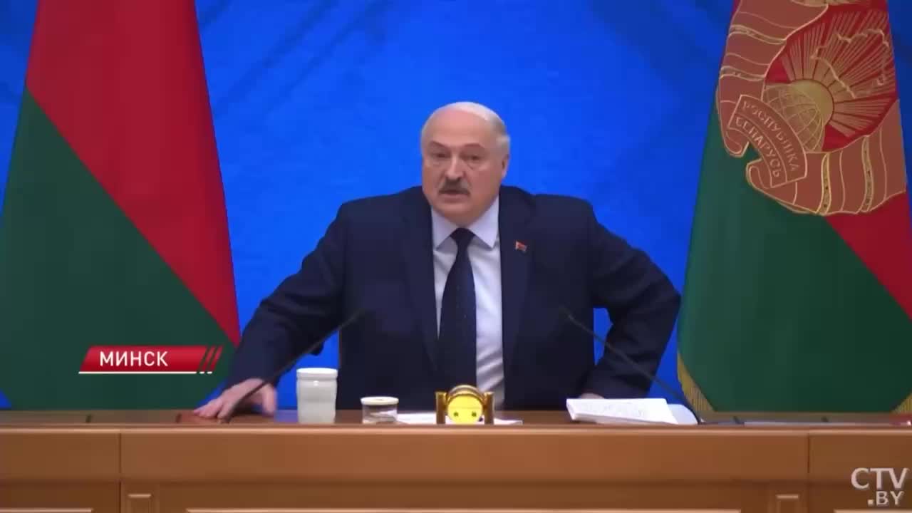 Лукашенко интересуется судьбой белорусского электромобиля на совещании с учеными