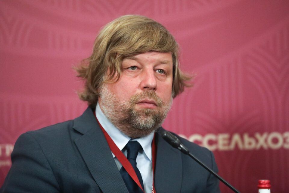 Вопрос об экстрадиции археолога Бутягина рассмотрят 16 января ВАРШАВА 9 янв РИА Новости Рассмотрение вопроса об экстрадиции на Украину российского археолога Александра Бутягина назначено на 16 января в Окружном суде Варшавы сообщил РИА Новости представитель суда Начало рассмотрения дела об экстрадиции Александра Б назначено на 16 января на 13 00 рассказал собеседник агентства Известный российский ученый представитель Эрмитажа Бутягин был задержан в начале декабря в Польше по запросу Украины якобы за проведение археологических раскопок в Крыму Суд арестовал его на 30 дней Как сообщили РИА Новости в окружной прокуратуре Варшавы Бутягину на Украине может грозить до десяти лет лишения свободы Представитель варшавской прокуратуры 23 декабря сообщал РИА Новости что поль Подробнее