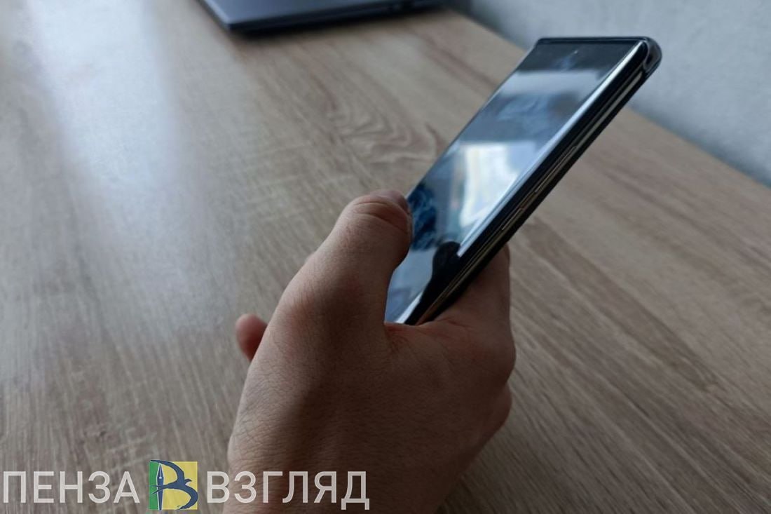 Пензенец финансировал экстремистскую организацию Сотрудники УФСБ России по Пензенской области выявили и пресекли противоправные действия местного жителя Им оказался мужчина 1981 года рождения Подозреваемый финансировал экстремистскую деятельность Злоумышленник переводил деньги на счета организации хотя знал о ее ликвидации за экстремистскую деятельность Следствие передало материалы уголовного дела в суд За эти действия предусмотрено наказание по части 1 статьи 282 3 УК России Финансирование экстремистской деятельности сообщает пресс служба УФСБ по Пензенской области