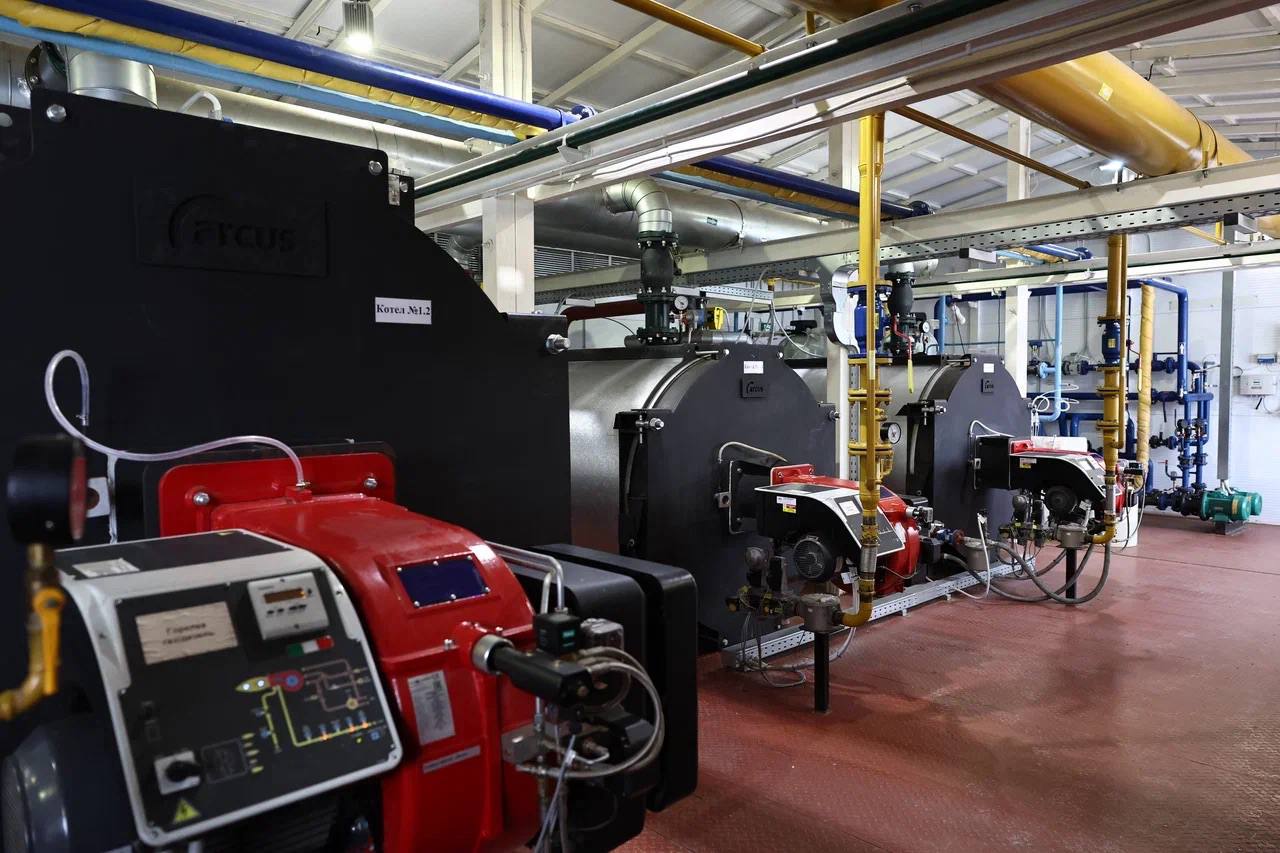 В Астраханской области подвели промежуточные итоги отопительного сезона Количество аварий на тепловых сетях Астраханской области сократилось а все инциденты устранялись в установленные сроки что позволило обеспечить стабильную подачу тепла Об этом сообщил заместитель председателя правительства региона Михаила Богомолова на оперативном совещании Основное внимание было уделено повышению качества информирования жителей Жители должны знать не только о факте отключения но и о причинах ходе работ и сроках их завершения Отсутствие информации порождает поток обращений подчеркнул Богомолов Южная служба новостей