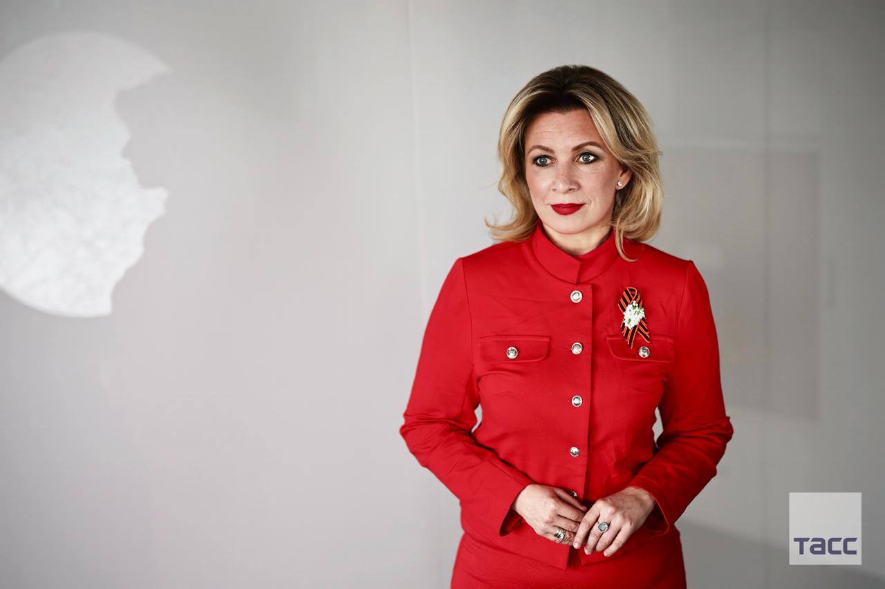 Власти Финляндии строят забор в метре от границы с РФ сообщает телерадиокомпания Yle со ссылкой на представителя пограничной службы республики По ее данным через каждые несколько десятков метров на сооружении будут установлены камеры Властям Финляндии после возведения забора у границы с РФ важно не забыть построить еще туалеты на случай победы худших фобий заявила ТАСС Захарова Подпишись RogandarNEWs мы в MAX