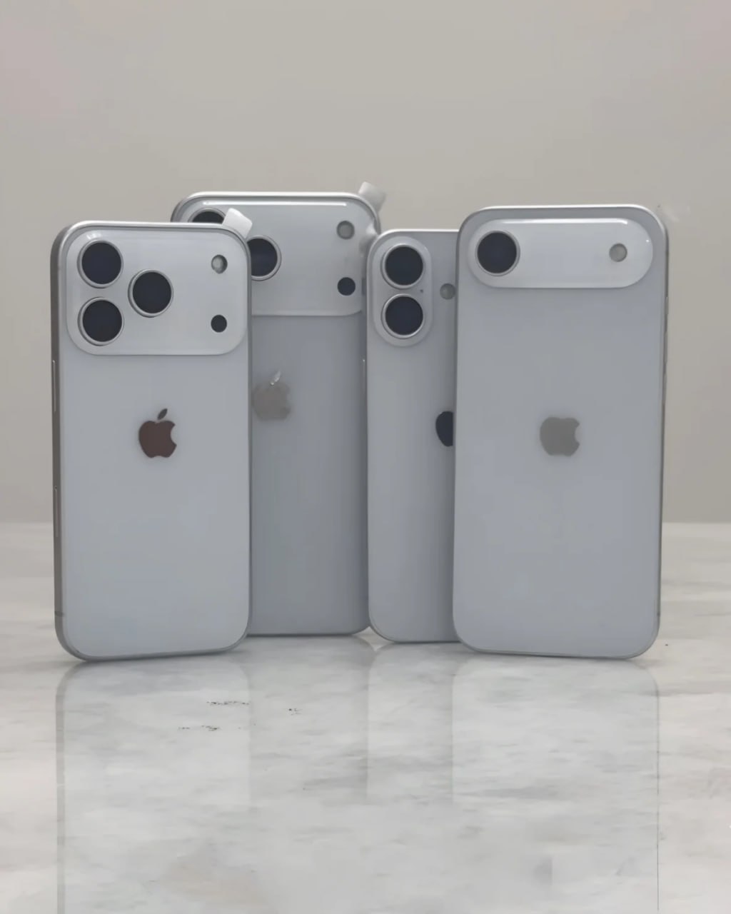 В сети появились фото макета iPhone 17 Pro Инженеры Apple заменили классический «островок» с камерами на вытянутую горизонтальную панель. Вспышка и датчик LiDAR размещены справа, но неясно, обусловлено это функциональностью или только дизайном. В сентябре представят еще и ультратонкий iPhone 17 Air. Мой Компьютер