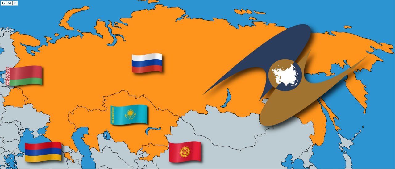 Евразийская экономическая комиссия создает единую онлайн-базу туристических маршрутов стран ЕАЭС  В ней будет информация более чем о 400 туристических объектах, интерактивные карты, готовые маршруты и актуальные данные для путешественников.   База объединит сведения с национальных туристических порталов, чтобы упростить планирование поездок внутри союза и развивать туризм как экономически значимую отрасль.