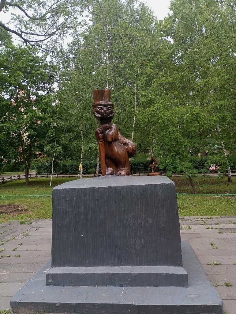 Страшная трагедия в Горпарке Саратова. На годовалую девочку упала деревянная фигура кота. Малышка скончалась, трагедией занимаются следователи.   Сегодня праздновали 90-летие горпарка…  Соболезнования родным и близким малышки.   Читать на сайте  #саратов #саратовскаяобласть