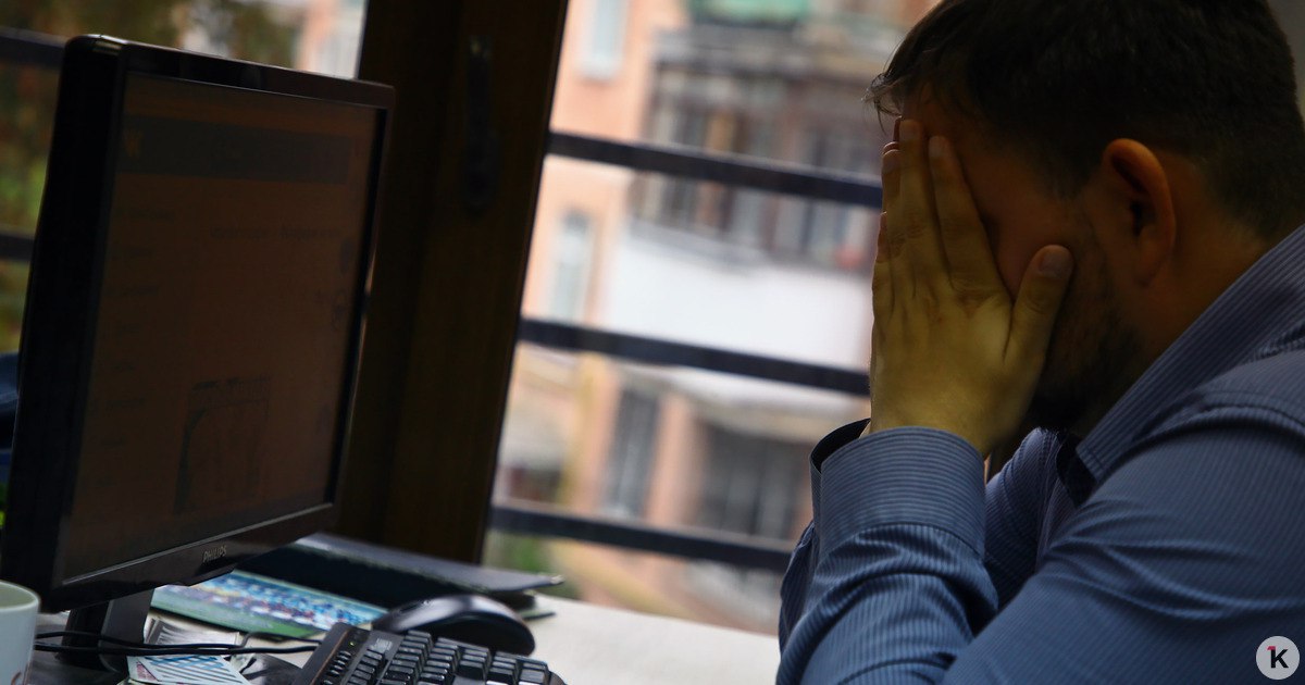 На информационные системы Россельхознадзора ведётся масштабная DDoS атака Как сообщило ведомство угрозы целостности и конфиденциальности данных нет Россельхознадзор информирует о том что с 8 часов 40 минут 22 октября 2025 года на информационные системы Россельхознадзора ведётся масштабная целенаправленная DDoS атака говорится в сообщении Операторы связи Мегафон Ростелеком и Интелск ведут работы для отражения атаки по фильтрации вредоносного трафика Информационные системы могут быть временно недоступны в зависимости от географической точки или способа подключения к ним