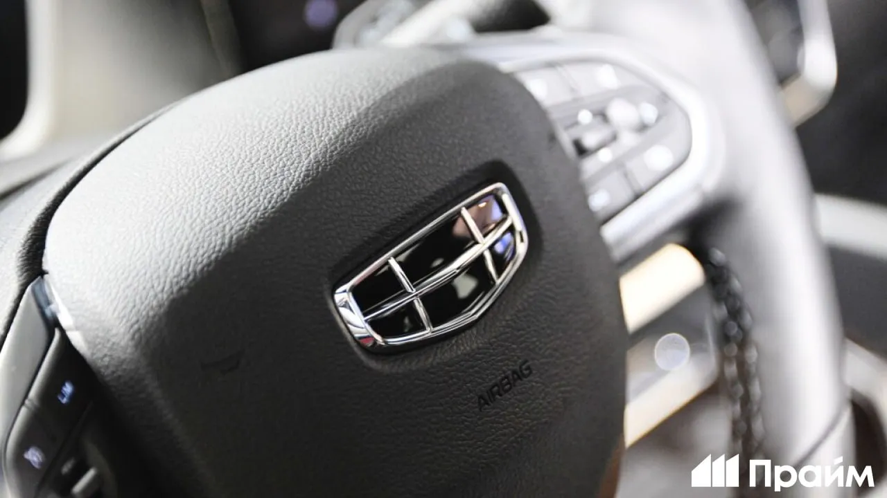 Geely отзывает 38 9 тысячи автомобилей Atlas в России Все из за неисправности предохранителя парковочного ассистента сообщает компания Речь идет о машинах произведенных с 11 октября 2023 года по 30 сентября 2025 года Подписывайтесь на ПРАЙМ в MAX