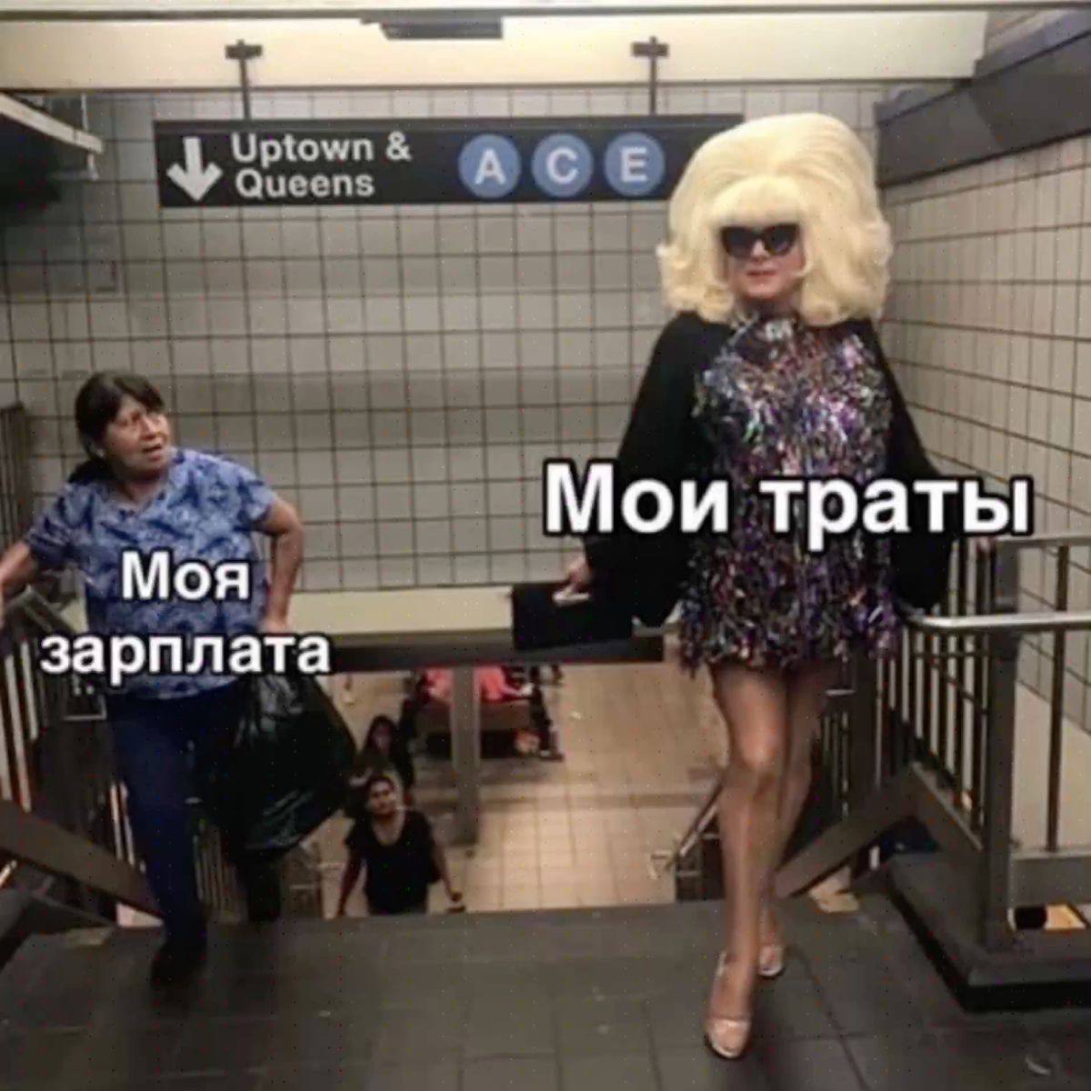 Курьер заказал 38 посылок на три миллиона рублей а потом подменил содержимое и оформил возврат Мужчина решил скамануть маркетплейс вещи заказывал с доставкой на дом вытаскивал товар а внутрь клал то что подойдет по весу заказа Он думал что на складе подмену не заметят судя по тому что он сдал это 38 раз надежды оправдались Заказывал он бытовую электронную и компьютерную технику Уголовное дело уже возбудили Подписаться   Мы в MAX