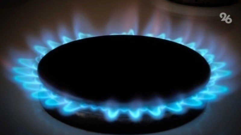 Более суток не будет газа в Михайловске и ещё 10 населённых пунктах Шпаковского округа  С 9:00 28 июля до 16:00 29 июля газоснабжения не будет в Михайловске, селе Дубовка, посёлке Верхнедубовском, хуторах Кожевникова, Калиновке, Балки, Нижнерусском, Вязники, Подгорном, селе Верхнерусском, а также во втором отделении ОПХ «Михайловское».  Ограничения связаны с профилактическими работами. С 16:00 вторника, 29 июля, «Шпаковскрайгаз» начнёт возвращать газ в дома жителей муниципалитета, сообщил глава округа Игорь Серов.