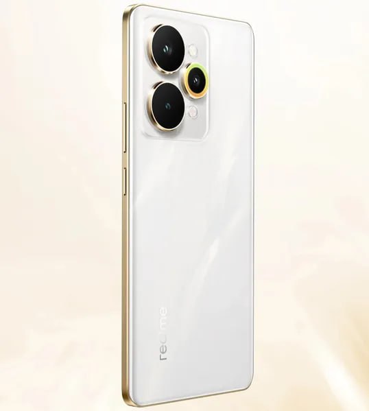 Realme представила новые версии Realme 15 Pro в цветах Flowing White и Twilight Green Модель Realme 15 Pro оснащена двойной вспышкой AI Magic Dual Flash которая улучшает съёмку в различных условиях Realme 15 Pro построен на Snapdragon 7 Gen 4 Смартфон оснащен панелью OLED с диагональю 6 8 дюйма и кадровой частотой 144 Гц Все три камеры фронтальная и две в составе основной камеры с 50 мегапиксельными сенсорами Главный сенсор Sony IMX896 оптического формата 1 1 56 дюйма