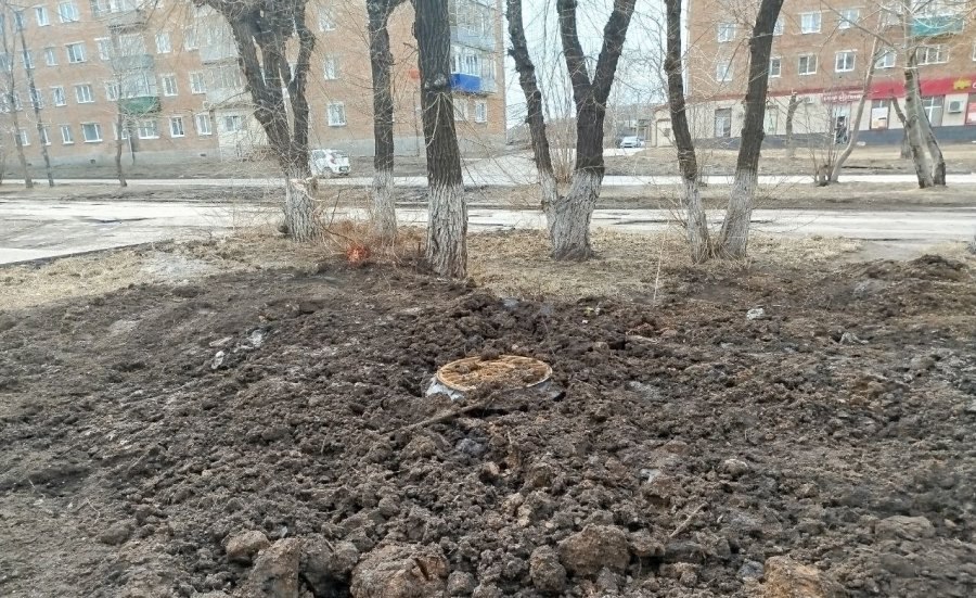 Более 6 тысяч жителей пгт Новый Городок Белова получат качественную питьевую воду В пгт Новый Городок города Белово округа завершились работы по капитальному ремонту водовода протяженностью 3 км. По поручению губернатора Кузбасса Ильи Середюка был проведен комплекс мероприятий по обеспечению жителей чистой питьевой водой. Новый объект улучшит качество холодного водоснабжения в поселке. В настоящее время подрядчик завершил ремонт двух участков водовода, общей протяженностью 2,4 км. Осенью прошлого года были капитально отремонтированы еще два участка длиной 600 метров. Сейчас специалисты поэтапно подключают новые трубы к существующим сетям.