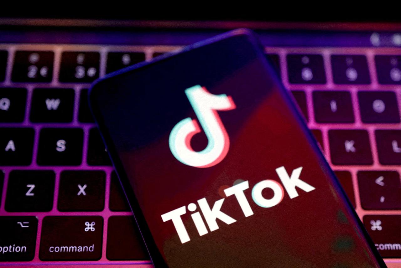 TikTok уволил 300 модераторов из лондонского офиса и заменил их искусственным интеллектом Интересно что увольнения произошли за неделю до того как рабочие собирались создать профсоюз The Wall Street Journal новости iphonesru