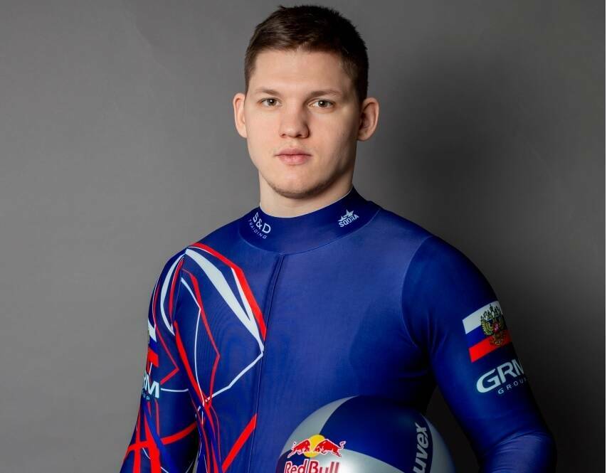 Трехкратный чемпион мира по санному спорту Репилов оставлен в СИЗО до 20 февраля Трехкратный чемпион мира по санному спорту Роман Репилов останется на содержании в СИЗО до 20 февраля 2026 года сообщает объединенная пресс служба судов Красноярского края на основе решения Центрального районного суда В ноябре 2025 года Репилов был задержан за подозрение в совершении преступления и присвоении 11 миллионов рублей выделенных из бюджета на покупку спортивных саней Его обвиняют в мошенничестве совершенном организованной группой либо в особо крупном размере ч 4 ст 159 УК РФ Читать полностью