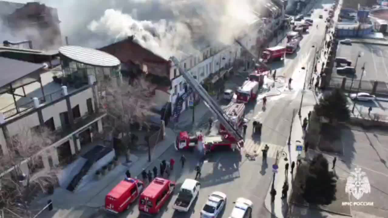 Пожары в Красноярске и Владивостоке: один погибший и эвакуация 10 человек