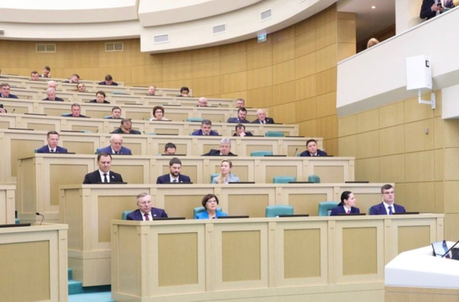 Одобрили изменения в Налоговый кодекс освобождающие от уплаты государственной пошлины волонтеров осуществляющих деятельность в зоне специальной военной операции за выдачу паспорта гражданина РФ и национального водительского удостоверения взамен утраченных или пришедших в негодность ветеранов и участников СВО при обращении в суд об оспаривании решений действий бездействия органов власти и должностных лиц религиозные организации за госрегистрацию права собственности на недвижимое имущество и договоров безвозмездного пользования недвижимым имуществом при передаче указанного имущества религиозным организациям в соответствии с ФЗ О передаче религиозным организациям имущества религиозного назначения находящегося в государственной или муниципальной собственности Подписывайтесь на мой канал в МАХ