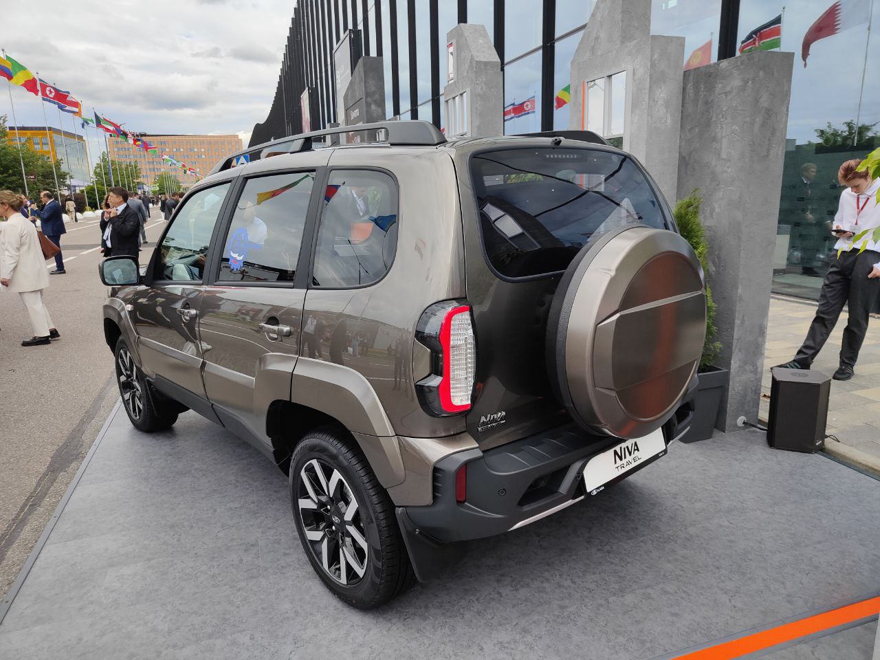 Рестайлинговая Niva Travel с двигателем 1,8 представлена на ПМЭФ. Фото: тг-канал No Limits