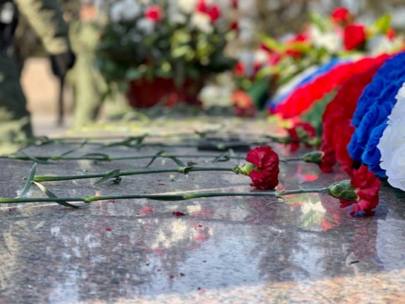 Боец из Баяндаевского района погиб в зоне СВО Военнослужащему было 30 лет Читать подробнее на сайте...
