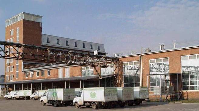 Хлебозавод «Юг Руси» выставили на продажу в Ростове В прошлом году компания понесла серьезные убытки — более 100 миллионов. Теперь на продажу выставлена территория площадью 14 тысяч квадратных метров, включающая производственные помещения, склады и железнодорожные пути. Цена вопроса — 850 миллионов рублей.