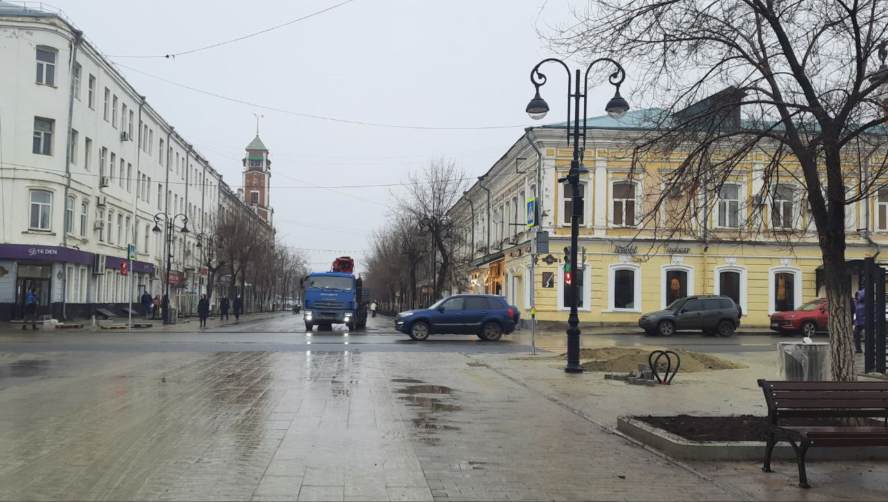 ГРУБНЕРО ОРЕНБУРГ from ЕАН Оренбург Юмадилов собирается ввести в Оренбурге туристический налог Альберт Юмадилов внес на рассмотрение в горсовет проект решения о введении в городе туристического налога Ожидается что городской бюджет получит за счет турналога 84 2 млн рублей в 2026 году когда ставка налога составит 2 от налоговой базы В 2027 году ставка вырастет до 3 в 2028 году до 4 затем 5 Налогоплательщиками станут организации и физлица оказывающие услуги по предоставлению мест для временного проживания туристов При оплате налога будут учитываться некоторые льготники Подпишитесь на канал подробнее на канале ГРУБНЕРО ОРЕНБУРГ
