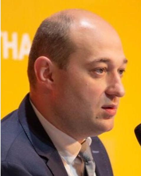 В ГРЧЦ назначен новый руководитель Исполняющим обязанности директора в Главном радиочастотном центре стал Сергей Темный ранее работавший в центре спецпроектов Он сменил Руслана Нестеренко который руководил центром с апреля 2021 года и покинул пост в начале октября В мае 2025 года ЕС ввел санкции против ГРЧЦ и Нестеренко