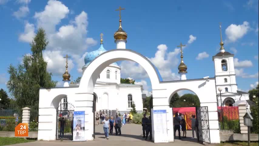 Межрегиональный фестиваль казачьей культуры и Международный военно-музыкальный фестиваль «Спасская башня» объединяют традиции и музыку в России