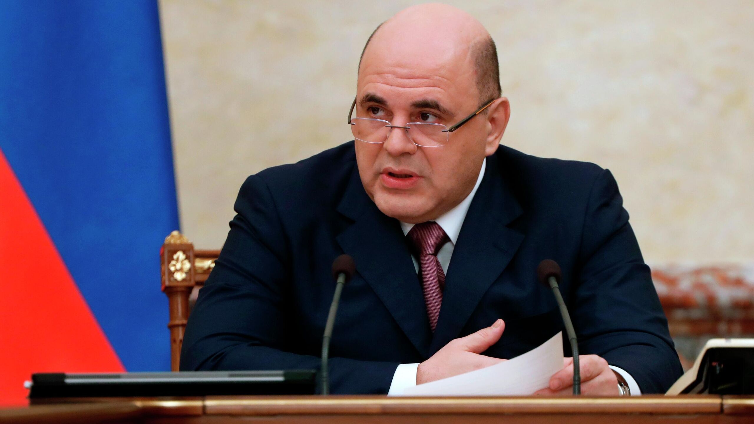 Российские ученые эффективно решают задачи по укреплению технологического и индустриального суверенитета обеспечению лидерства России в критически значимых сферах стоящие перед страной заявил премьер министр России Михаил Мишустин Глава кабмина поздравил российских учёных с профессиональным праздником Днем российской науки который отмечается 8 февраля Сегодня перед нашей страной стоят стратегически важные задачи по укреплению технологического и индустриального суверенитета обеспечению лидерства России в критически значимых сферах И вы эффективно их решаете благодаря компетентности целеустремлённости умению нестандартно мыслить говорится в поздравлении