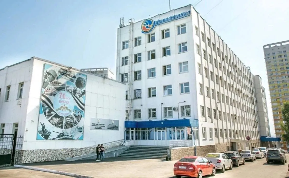 Уфаводоканал заплатит до 69 млн за взыскание долгов с населения ГУП Уфаводоканал ищет подрядчика на оказание услуг по возврату задолженности физлиц за жилищно коммунальные услуги Начальная максимальная цена контракта составляет 69 5 млн руб Услуги должны быть оказаны с момента заключения договора до 31 мая 2028 года В обязанности подрядчика войдет возврат долгов в досудебном порядке представление интересов Уфаводоканала в рамках приказного судопроизводства контроль за ходом исполнения судебных приказов и сопровождение исполнительных производств РБК Уфа в Telegram РБК Уфа в MAX