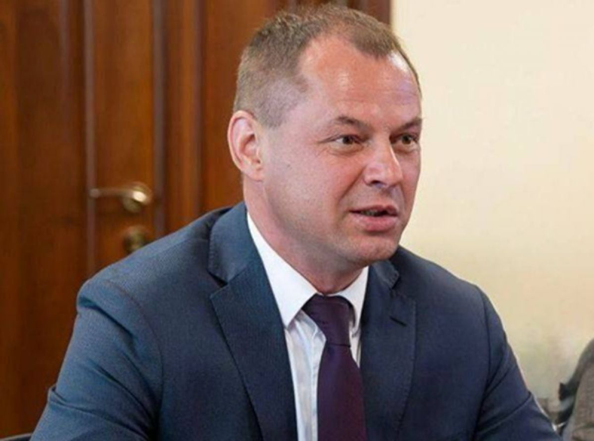 В Калужской области избран новый глава Перемышльского округа   kaluganews ru fn 1743774 html В пятницу 24 октября на заседании местной думы депутаты единогласно избрали Дмитрия Иванова Главой Перемышльского округа Об этом сообщил губернатор Владислав Шапша в своем официальном телеграм канале   Прислать новость Подписаться