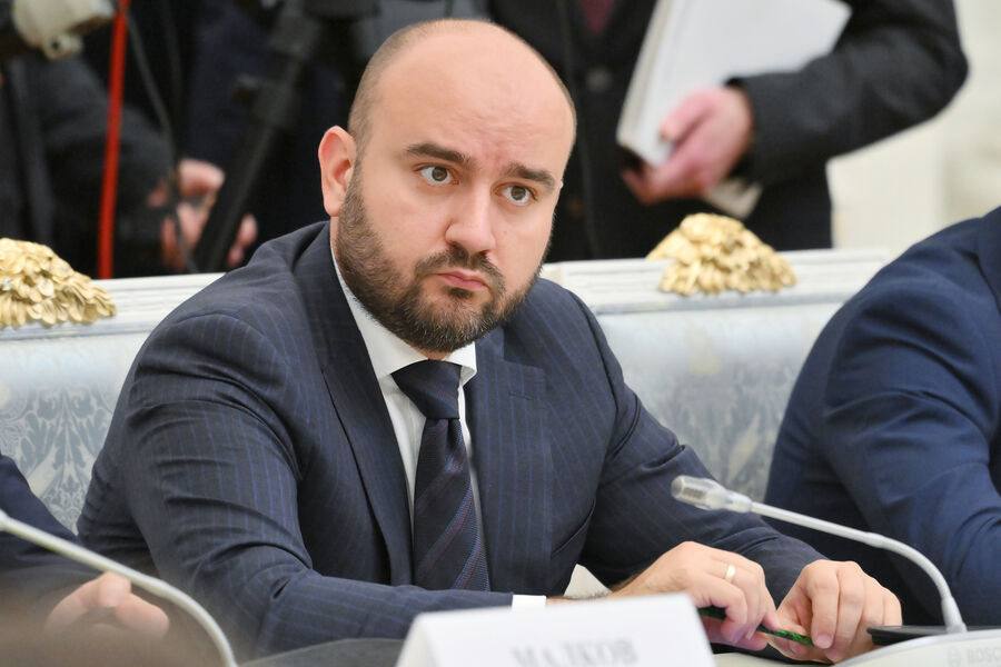 Скандальный губернатор матершинник поручил создать кодекс вежливости для чиновников Вячеслав Федорищев уволивший 14 октября главу Кинельского района Юрия Жидкова с матом за пренебрежение мемориалом героям ВОВ и запущенными объектами поручил правительству Самары разработать кодекс вежливого общения чиновников с жителями Путин в Telegram Подписаться