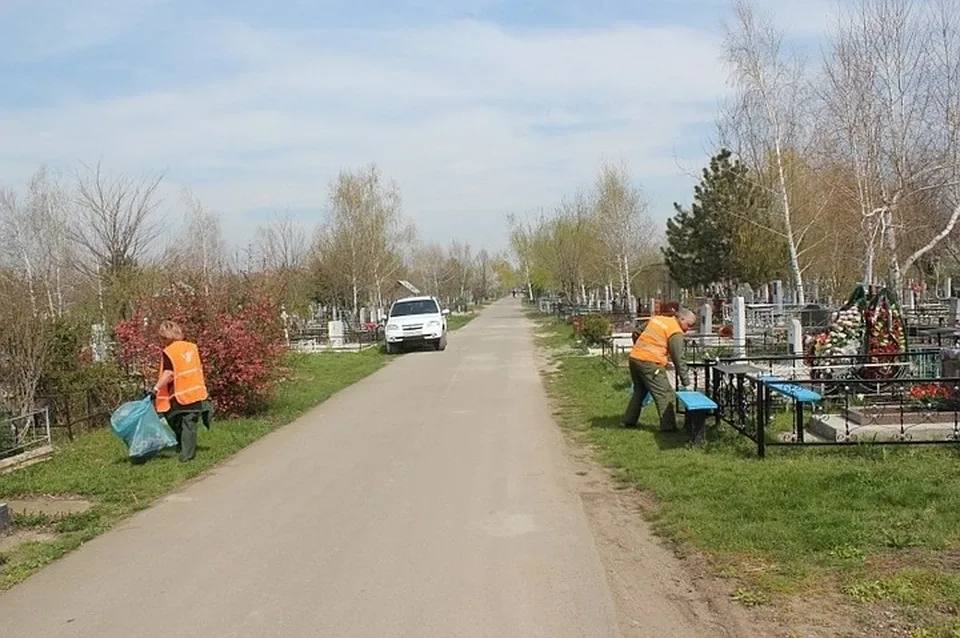 В Краснодаре готовятся к строительству нового кладбища.  В Копанском скоро начнут строительство второй очереди кладбища – проект уже готов, но работы начнутся после выделения бюджетных средств.    Площадь – 40 га   Первая очередь открылась в 2018 году   В будущем кладбище расширят на 300 га  Работы будет вести управление коммунального хозяйства и благоустройства Краснодара.