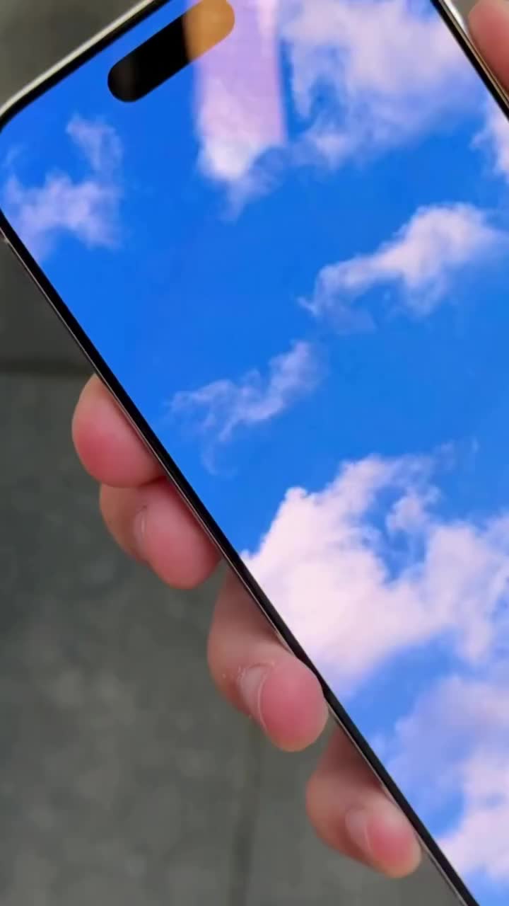 Пользователь iPhone 16 Pro сообщает о новом баге с вмятинами на экране