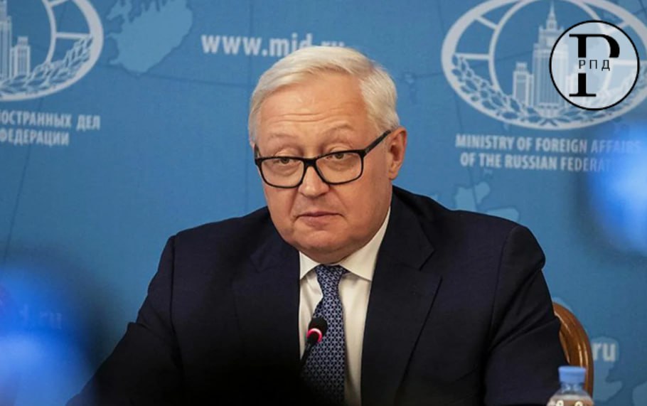 Россия рассчитывает, что прямой контакт с Украиной в Стамбуле состоится Позицию Кремля озвучил замглавы МИД России Сергей Рябков, отметив, что контакты по Украине с Вашингтоном не прерываются, но термин "координация" в случае подготовки переговоров в Стамбуле неприменим. Также Сергей Рябков сообщил, что переговоры в Стамбуле будут охватывать вопросы устойчивого урегулирования и реалии на земле, включая вопрос территорий.