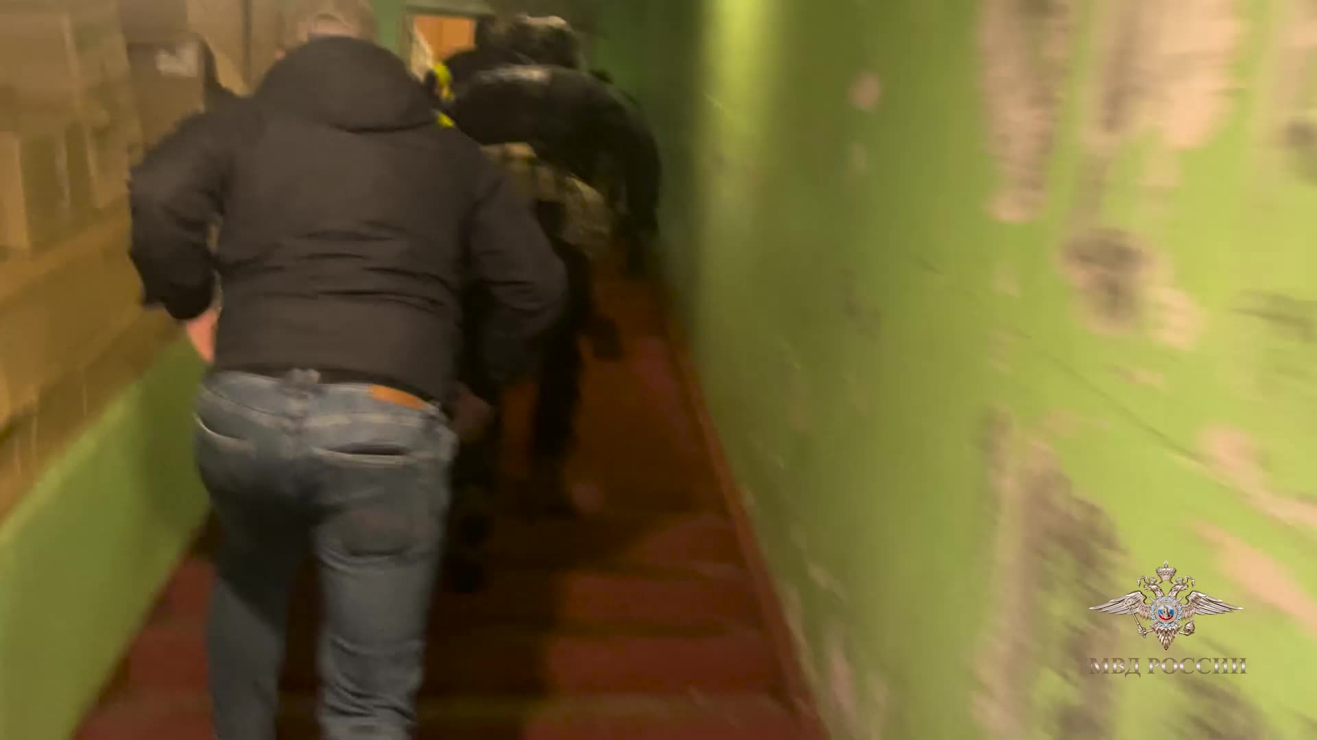На Камчатке возбуждено уголовное дело против организованной группы за сбыт немаркированной рыбной продукции