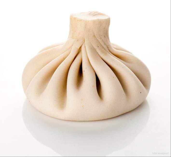 Хинкали вместо куполов на храме разместил оренбургский ресторан в рекламе Часть горожан посчитала такой креатив оскорблением религиозных чувств и обратилась в полицию В отношении управляющего заведение уже возбудили административное дело Ресторану грозит штраф до 200 тысяч рублей Заслуженное наказание