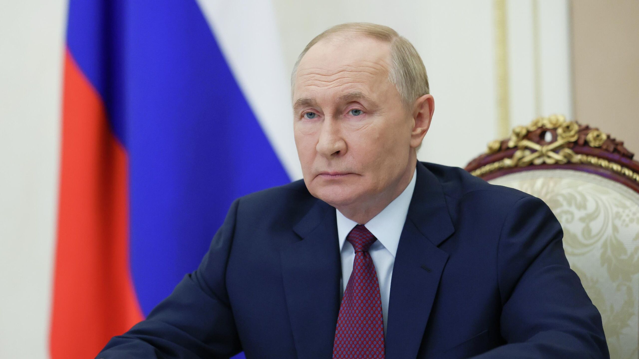 Президент России Владимир Путин рассчитывает что регионы страны продолжат поддержку военнослужащих
