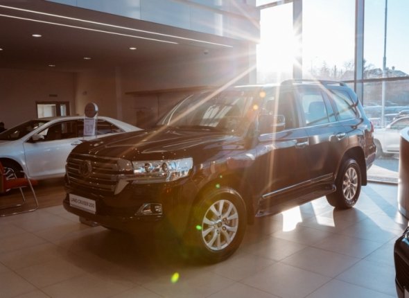 Toyota возобновила продажи автомобилей в России Россиянам сказали, какие машины можно купить Читать подробнее на сайте...