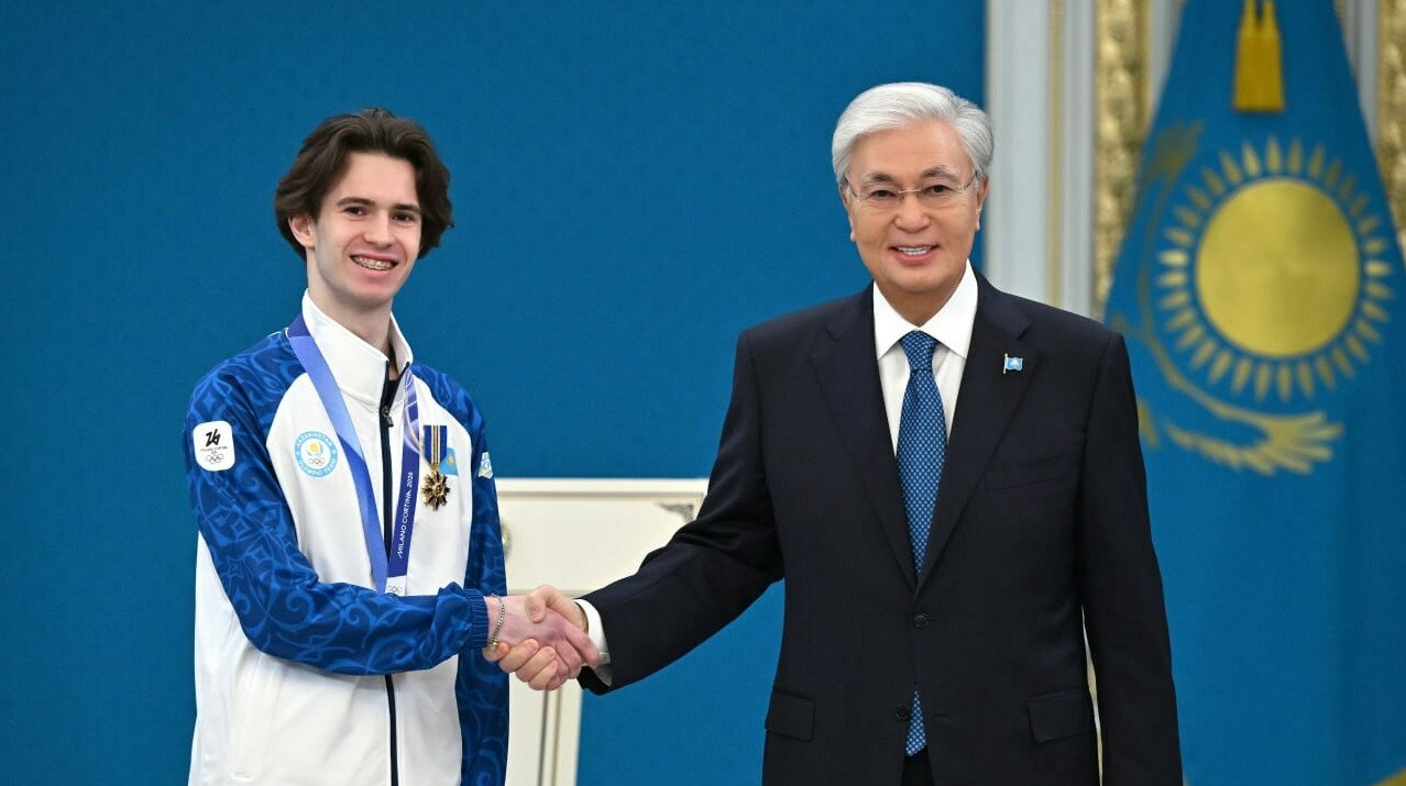 Токаев наградил Михаила Шайдорова первого олимпийского чемпиона Казахстана по фигурному катанию Президент наградил фигуриста Михаила Шайдорова за первое олимпийское золото Казахстана за 32 года передает ArbatMedia Прислать новость