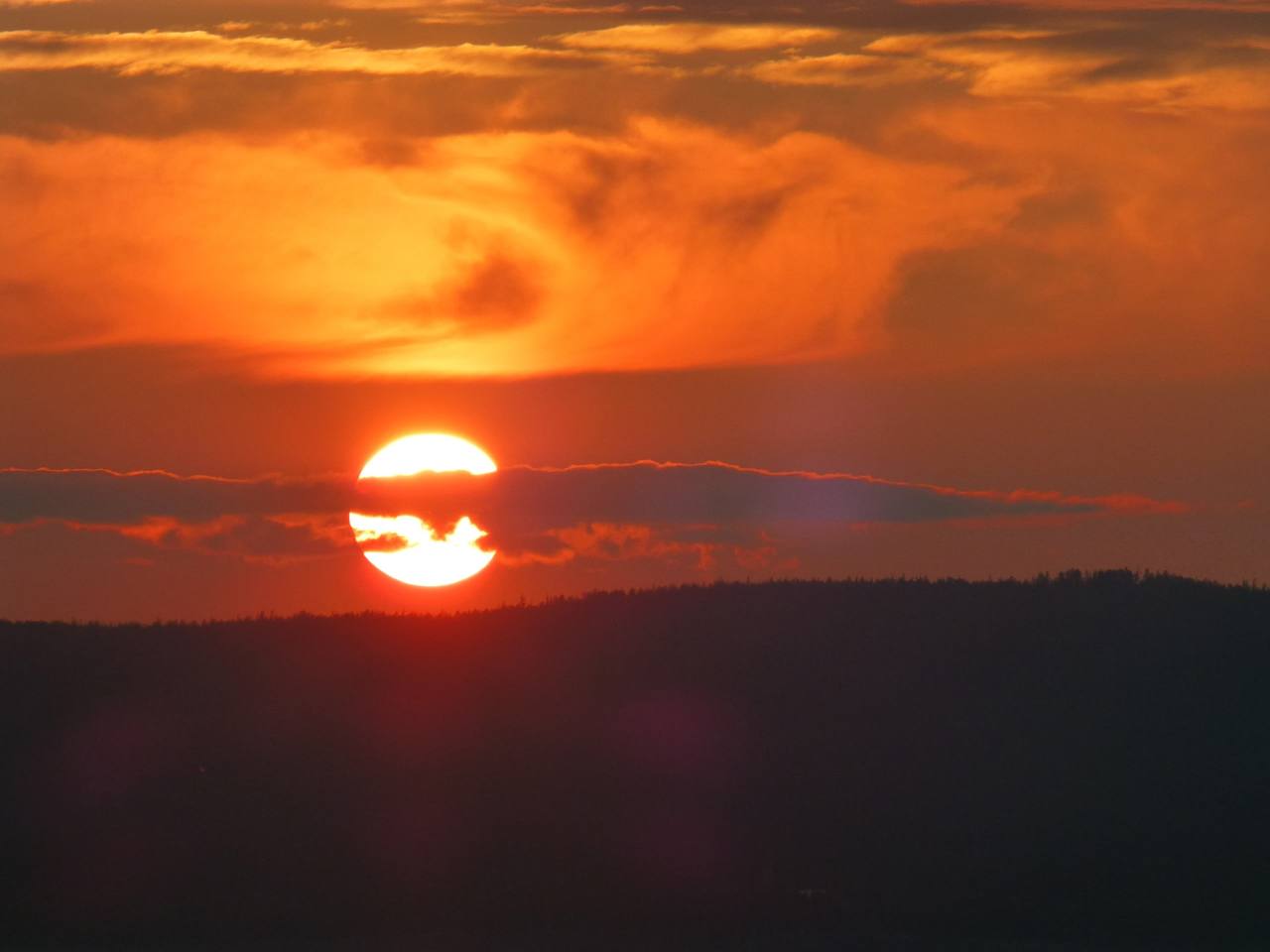 Доброй ночи забайкальцы Сегодня в Чите побит температурный рекорд было 3 градуса тепла По информации Забгидрометцентра 19 февраля в разные года наблюдалась температура максимальная 1 2 в 2002 году минимальная 44 5 1969 году Фото Ольга Варванович zabrtk MAX VK