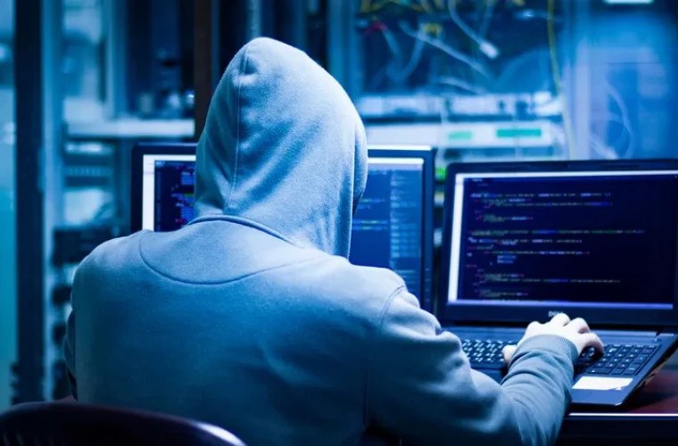 Хакеры похитили базу данных Google с информацией о клиентах