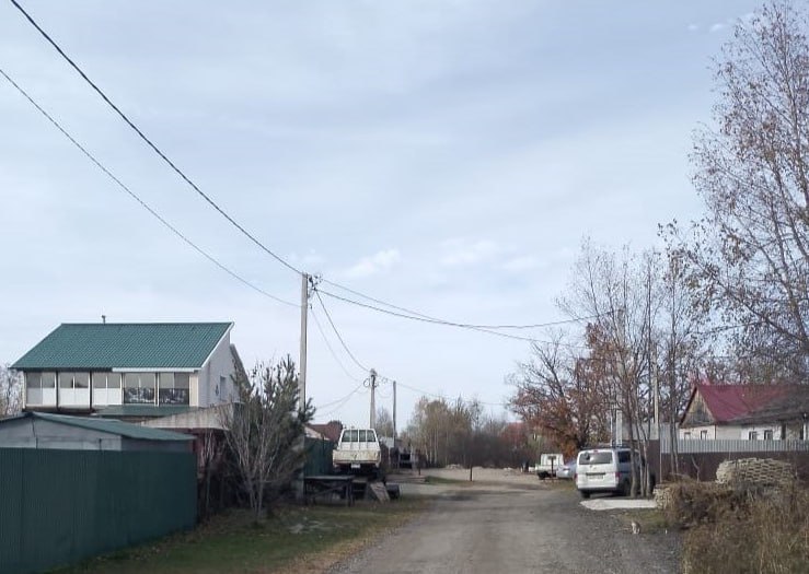 Вечерний Хабаровск Новые линии освещения заработали в селе Птичник в ЕАО В селе Птичник построили 5 новых линий наружного освещения Светлее стали автомобильные дороги общего пользования по следующим улицам Старый Аэропорт Усадебная Большая и по переулку Таежному