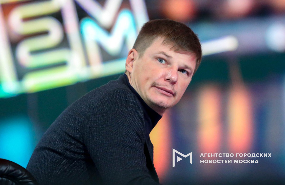 Суд в Москве удовлетворил иск футболиста Андрея Аршавина к бывшей сожительнице Юлии Барановской об изменении размера алиментов Спортсмен решил снизить сумму выплат из за рождения новых детей в свою очередь представители Барановской заявляли что это не причина ухудшать условия содержания старших детей Подпишись на Агентство Москва