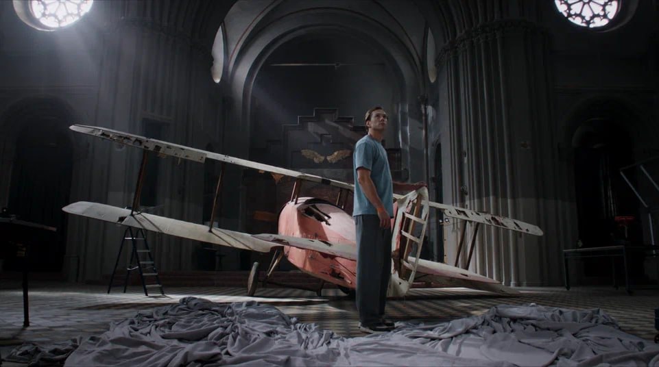 Фильм Авиатор представят на фестивале экранизаций Читка 4 0 10 ноября на фестивале экранизаций Читка 4 0 состоится презентация фильма Егора Михалкова Кончаловского Авиатор В рамках мероприятия будут показаны эксклюзивные видеофрагменты а также организована встреча с творческой группой проекта Картина выходит в широкий прокат 20 ноября Гости мероприятия смогут не только первыми увидеть фрагменты фильма до премьеры но и лично обсудить новую картину с режиссером Егором Михалковым Кончаловским автором романа бестселлера Евгением Водолазкиным и продюсером Сергеем Катышевым Творческая команда картины разберет чем фильм Авиатор отличается от литературной версии расскажет о работе над сценарием и о процессе съемок ответит на вопросы гостей Перед презентацией также состоится открытая творческая встреча с писателем Евгением Водолазкиным Фестиваль экранизаций Читка 4 0 пройдет в Москве с 10 по 11 ноября Смотр представит новейшие проекты экранизаций в кино и сериалах а также литературные новинки имеющие потенциал для воплощения на экране   www proficinema com mainnews festival detail php ID 434330